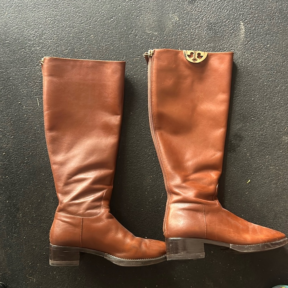 LAST CALL 🚨 Tory Burch boots